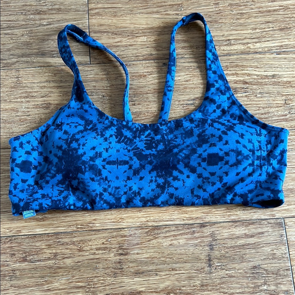 Vuori Yosemite Navy Blue Sports Bra with Geometric Design